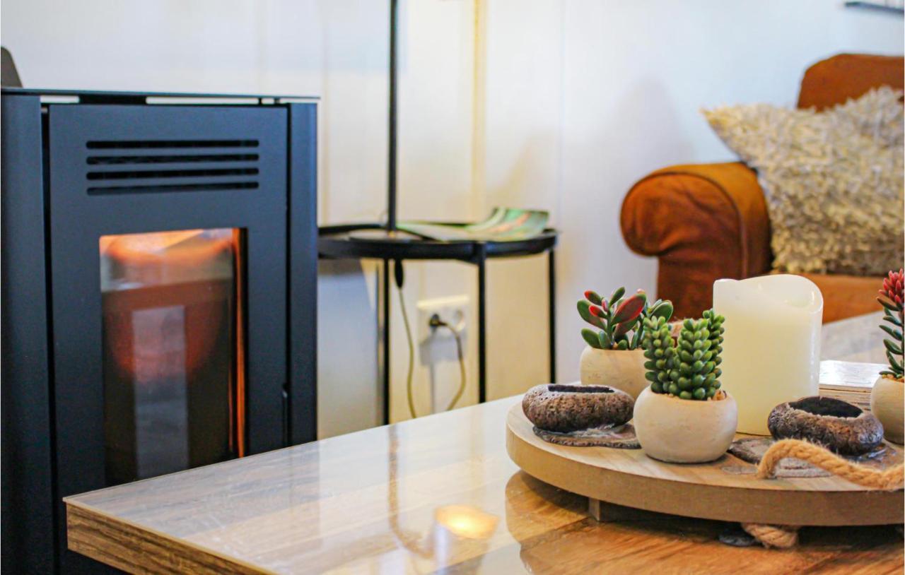 2 Bedroom Awesome Home In Udenhout エクステリア 写真