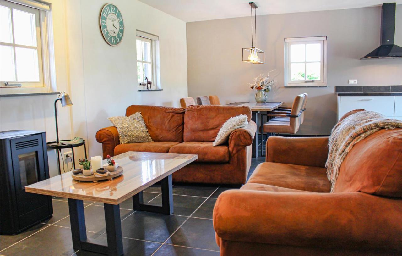 2 Bedroom Awesome Home In Udenhout エクステリア 写真